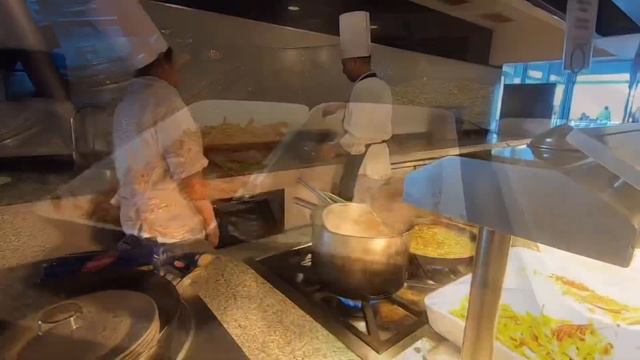 Доступная роскошь в Канкуне. Ужин и МЕГА-вечеринка №1 на курорте «Все включено»