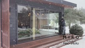 Раздвижное безрамное остекление в СПб