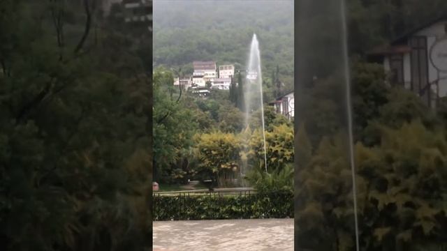 Вечерняя Гагра, Абхазия #яначек #янарамаяна #путешествия #абхазия #туризм2023 #море смотреть онлайн