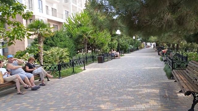 #Крым сегодня#Алушта#Дядя Миша об экскурсиях по Крыму#На пляже#Интервью с новосибирцем/04.07.2024.