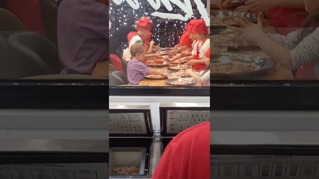 #наша #папа #Джонс #питца рея смотреть онлайн