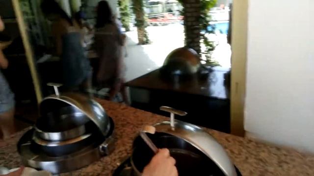 Обед в отеле Турции. Выбор супчиков смотреть онлайн