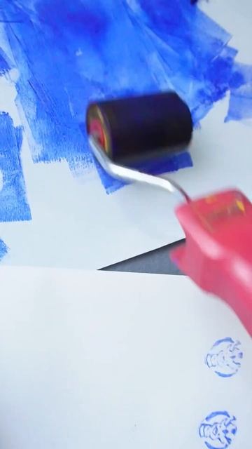 Вырезаю штампик из линолеума в виде олененка