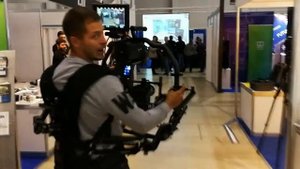 Экзоскелет Tilta Armor Man 2 и электронный стедикам DJI Ronin 2.