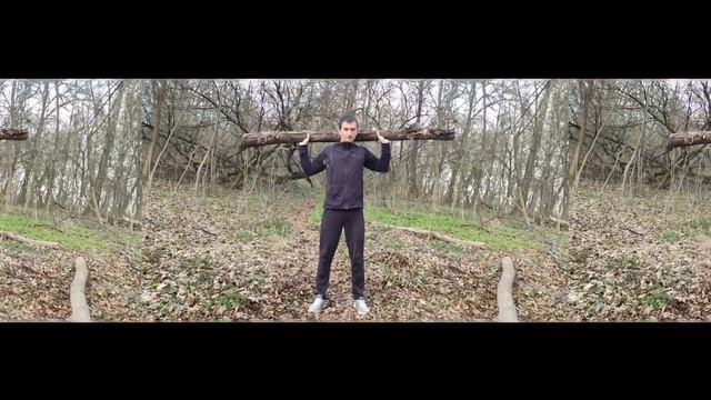 Тренування в лісі з використанням колоди (Лучшая тренировка в лесу с использованием бревна)
