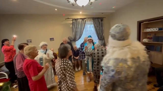 Отмечаем новый год смотреть онлайн