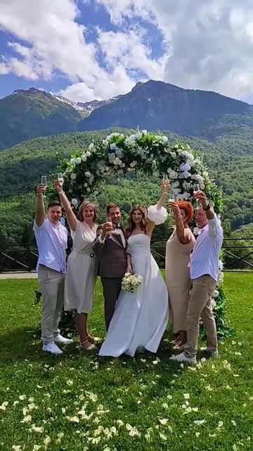 Свадьба в Сочи организатор Виктория Амирова #свадьбавсочи #свадьба #краснаяполяна #горы #лазаревско