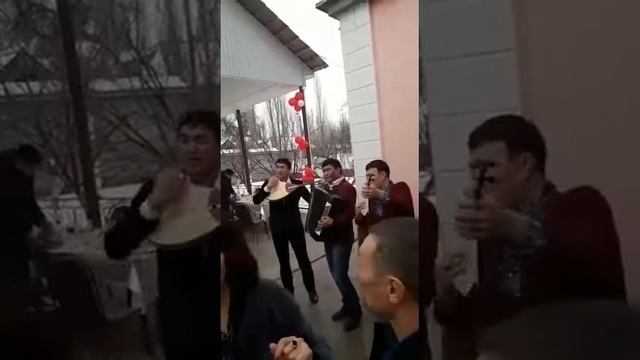 Калыкты шулаткан шымкала триосы. смотреть онлайн