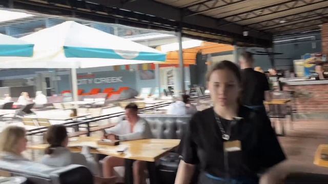 City Creek г. Ростов-на-Дону. Кому громко можно сесть подальше от колонок. #citycreek #ситикрик смотреть онлайн