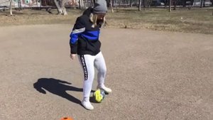 Тема 3.1. Техника ведения мяча в футболе