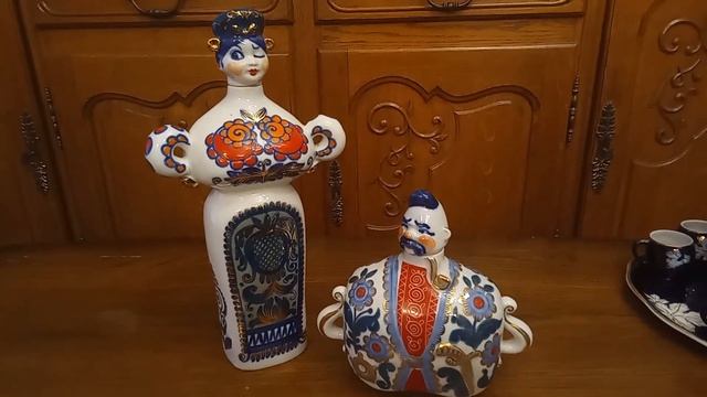 Фарфор Коростень графин , штофы