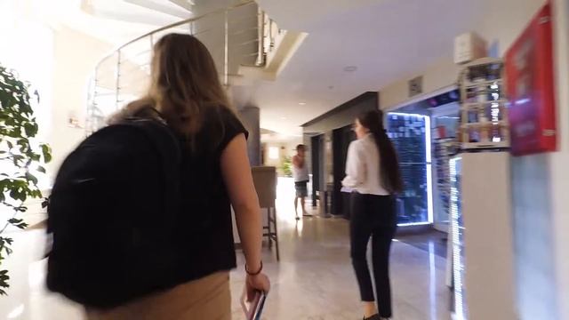 Турция Алания - Прилет и заселение в отель Alaiye Kleopatra Hotel смотреть онлайн