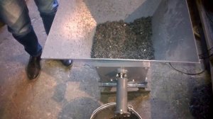 Шнековый дозатор с ворошителем без системы управления