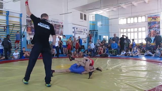 Клуб борьбы "Чемпион" г.Токмак на выезде в г.Мелитополь смотреть онлайн