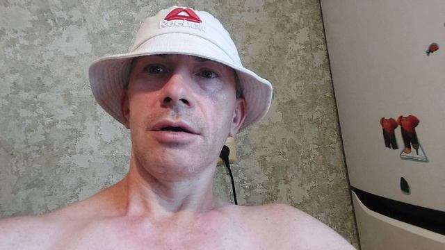 Ейск , 42 ° в тени , воды нет который час. смотреть онлайн