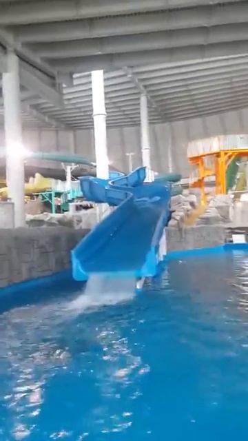 Аквапарк Виктория. смотреть онлайн