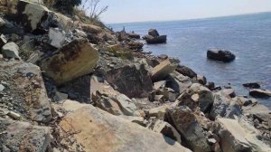 гуляю по дикому пляжу