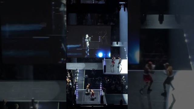 Madonna - Erotica (Celebration Tour Live @ Toyota Arena) Houston, Texas смотреть онлайн