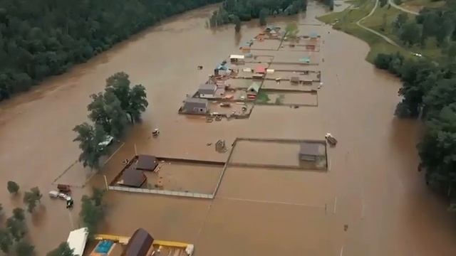 сегодня 28 июля 2024 💦 В Башкирии большое село ушло под воду сильные дожди ливни грозы град. смотреть онлайн