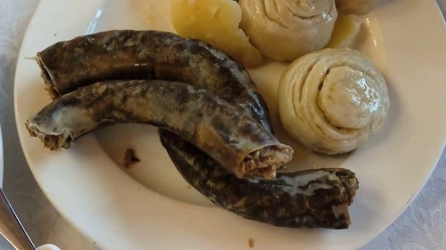 Национальное блюдо в ресторане. Дагестан. смотреть онлайн