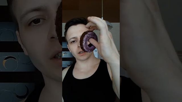 ДОНАТ (ПОНЧИК) С ЧЕРНИКОЙ ELVAN И АПЕЛЬСИНОВЫЙ СОК RANI. ПОНЧИК С ЧЕРНИЧНОЙ НАЧИНКОЙ смотреть онлайн