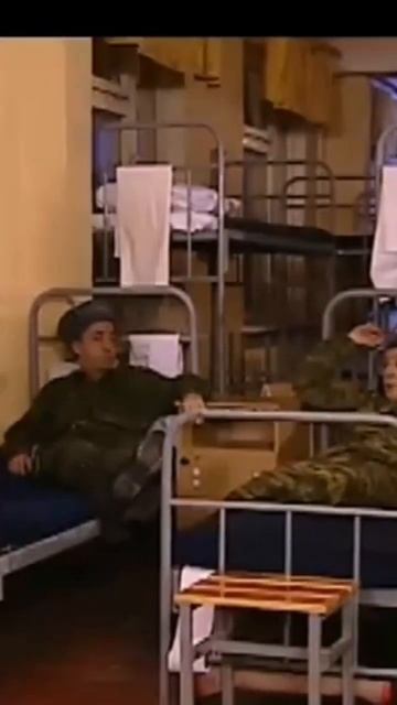 МЕГА ДУХ против Дембеля #солдаты #папазогло #сопонарь смотреть онлайн