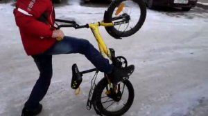 Смешной дрифт на велеке