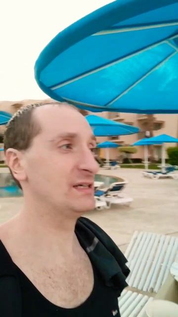 ПОЕХАЛ КУКУХОЙ В PYRAMISA BEACH RESORT 5★ смотреть онлайн