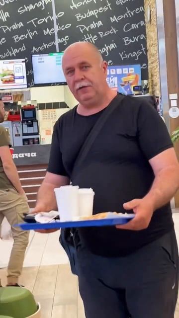 Любим поесть, а вы?😄 Екатеринбург❤️#маратзайцев #едазайцевых смотреть онлайн