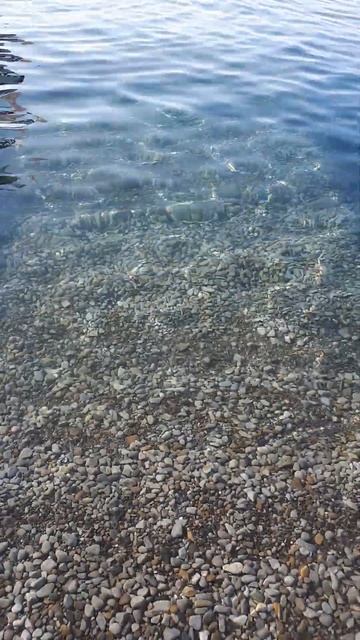 Сегодня море в Ялте роскошное, теплое ,спокойное. 29.08. смотреть онлайн