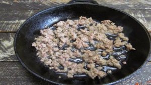 Паста с мясным фаршем и грибами