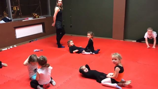 Один день из жизни LEGEND смотреть онлайн