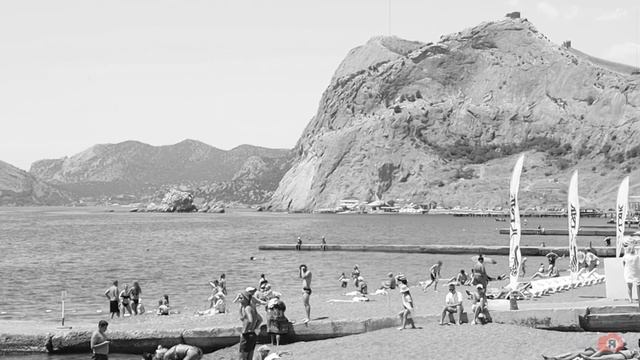 Жара. Пляжи города Судак в июне 2024 года. Крым смотреть онлайн