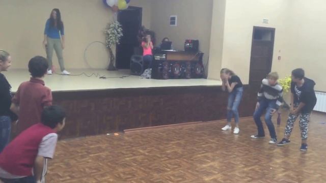 Танец жирафа смотреть онлайн