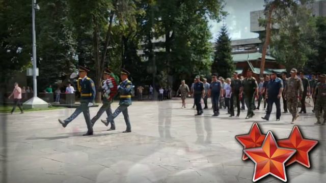 Возложение цветов. Парк имени 28 гвардейцев- панфиловцев. Летний лагерь "Балауса" #домшкольников6 смотреть онлайн