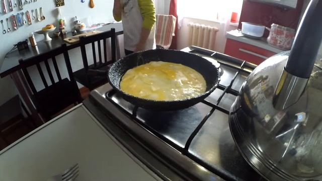 Как приготовить вкусный завтрак (на двоих) под музыку смотреть онлайн