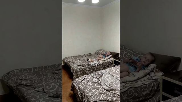 Огляд номера в базі відпочинку "Бриз де-люкс" смотреть онлайн