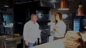 Антон Корнышов / Запуск хлеба на закваске в дровяной печи в ресторане Sampo, город Мурманск