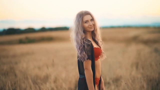 Сняли новый ролик на поле Пшеницы смотреть онлайн