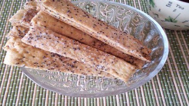 Слоёное песочное печенье с маком