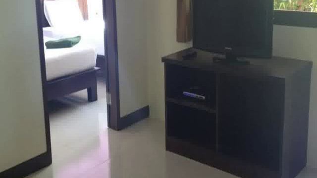 Таиланд, Пхукет, Чалонг - Happy Cottage 3 Star смотреть онлайн