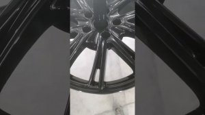 Порошковая покраска дисков в чёрный глянец.