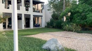 Рас-эль-Хайма, ОАЭ. Прогулка по пляжу отеля Hilton