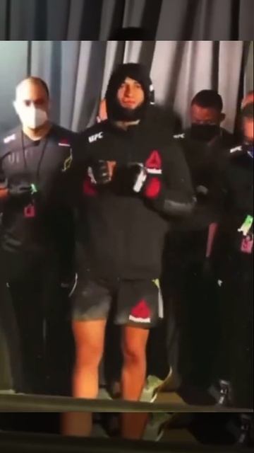 Волк выходит на бой 🐺 смотреть онлайн