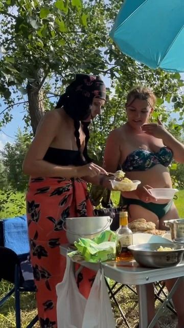 Поливая кухня в палаточном лагере Outventure Trenton 4 смотреть онлайн