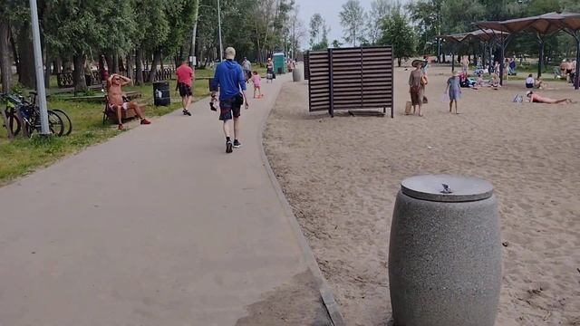 Прогулка по Липецку. Центральный пляж. Много людей. 1 июня 2024. смотреть онлайн