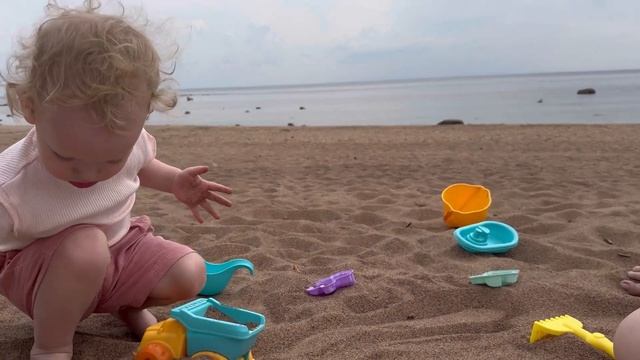 ВПЕРВЫЕ НА ФИНСКОМ ЗАЛИВЕ / ОДНА В ОТПУСКЕ С РЕБЕНКОМ смотреть онлайн