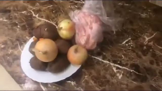 Питающийся на 3,5 тысячи депутат показал свое меню смотреть онлайн