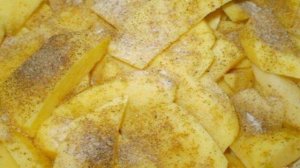 Картофель с мясом и грибами запеченный под сыром