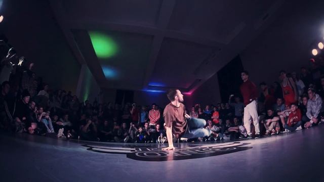Vlad BMT vs Cyga | 1/8 Red Bull BC One Russian Cypher Prelim | "16" 2013 смотреть онлайн